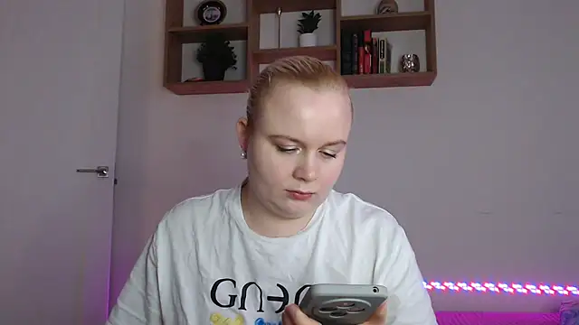 Snapshot of Karolina_love_ chatting on December 5, 2025, 11:42 am Karolina love online show from December 5, 2025, 11:42 am