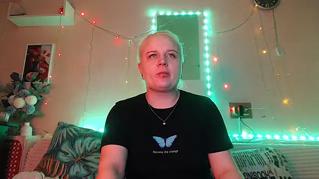 Snapshot of Karolina_love_ chatting on December 22, 2024, 4:59 pm Karolina love online show from December 22, 2024, 4:59 pm