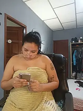 DanelyLopez online show from June 12, 2026, 1:58 am