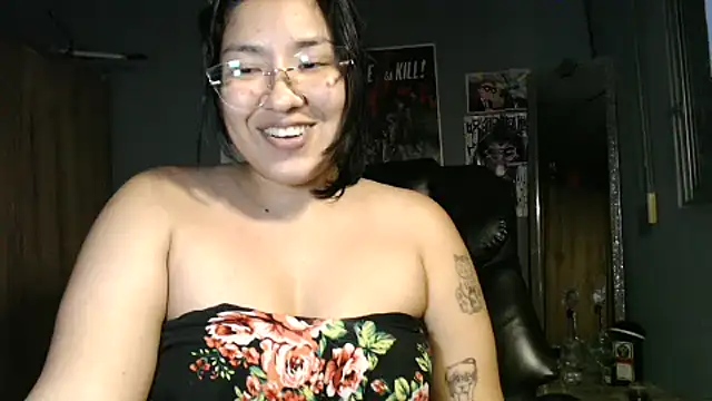DanelyLopez online show from October 3, 2025, 11:28 pm