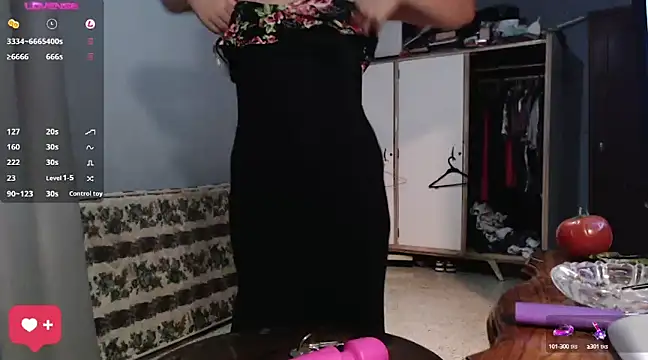 DanelyLopez online show from January 21, 2025, 12:57 am