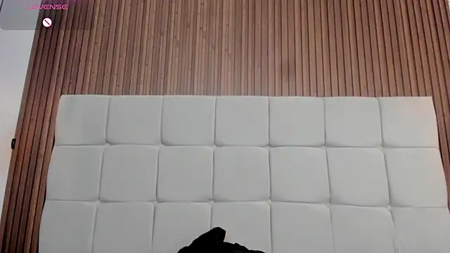 Snapshot of Saravy_Blandon chatting on October 18, 2025, 11:12 am Saravy Blandon online show from October 18, 2025, 11:12 am