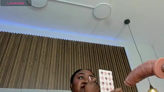 Snapshot of Saravy_Blandon chatting on October 3, 2025, 10:39 am Saravy Blandon online show from October 3, 2025, 10:39 am