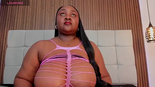 Snapshot of Saravy_Blandon chatting on September 9, 2025, 11:08 am Saravy Blandon online show from September 9, 2025, 11:08 am