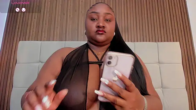 Snapshot of Saravy_Blandon chatting on October 7, 2025, 11:00 am Saravy Blandon online show from October 7, 2025, 11:00 am