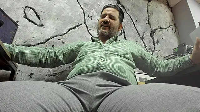 Maxi TheBigDaddy online show from October 21, 2025, 11:42 am