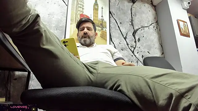 Maxi TheBigDaddy online show from November 14, 2025, 1:15 pm