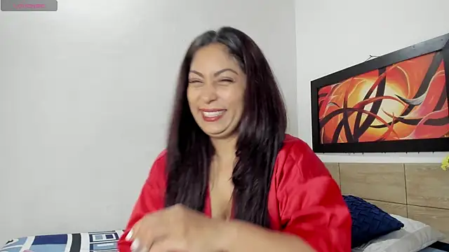 Snapshot of Lauralove_69 chatting on June 26, 2026, 10:43 am Lauralove 69 online show from June 26, 2026, 10:43 am