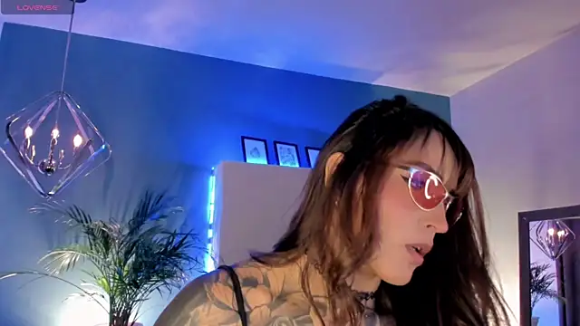 Snapshot of Megan_inked chatting on July 27, 2026, 3:35 am Megan inked online show from July 27, 2026, 3:35 am