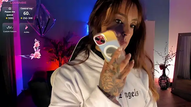 Snapshot of Megan_inked chatting on June 26, 2026, 3:45 am Megan inked online show from June 26, 2026, 3:45 am