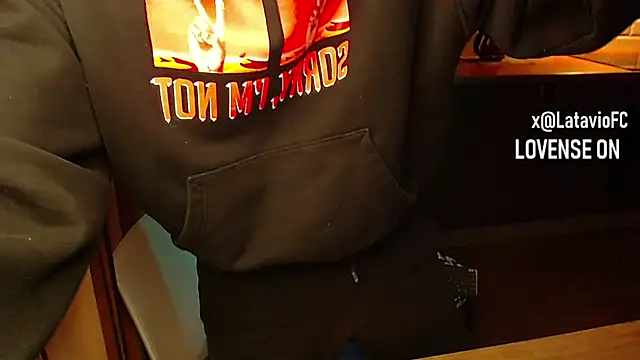 Snapshot of Midnighter_ chatting on October 30, 2025, 11:45 pm Midnighter  online show from October 30, 2025, 11:45 pm