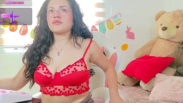 Snapshot of megan_doll2 chatting on April 1, 2026, 2:47 pm megan doll2 online show from April 1, 2026, 2:47 pm