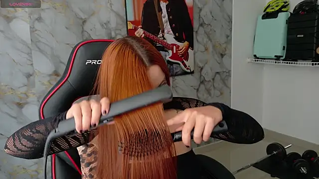 Snapshot of samantha_tattu chatting on October 10, 2025, 8:09 pm samantha tattu online show from October 10, 2025, 8:09 pm