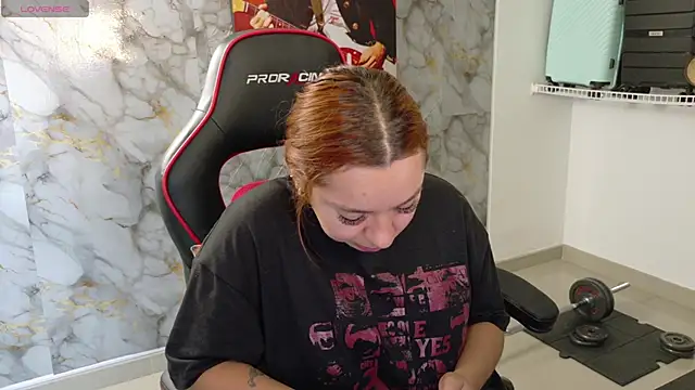 Snapshot of samantha_tattu chatting on October 17, 2025, 7:04 pm samantha tattu online show from October 17, 2025, 7:04 pm