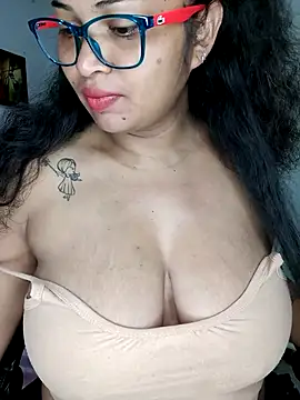 Snapshot of chalohott chatting on July 10, 2026, 11:10 am chalohott online show from July 10, 2026, 11:10 am