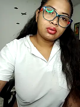 Snapshot of chalohott chatting on March 5, 2026, 11:07 am chalohott online show from March 5, 2026, 11:07 am