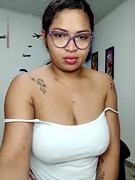 Snapshot of chalohott chatting on November 4, 2025, 9:24 am chalohott online show from November 4, 2025, 9:24 am