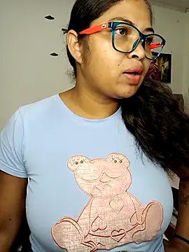 Snapshot of chalohott chatting on March 4, 2026, 11:18 am chalohott online show from March 4, 2026, 11:18 am