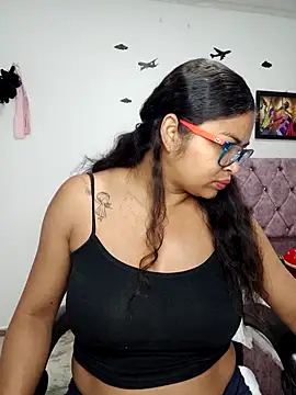 Snapshot of chalohott chatting on February 18, 2026, 11:06 am chalohott online show from February 18, 2026, 11:06 am