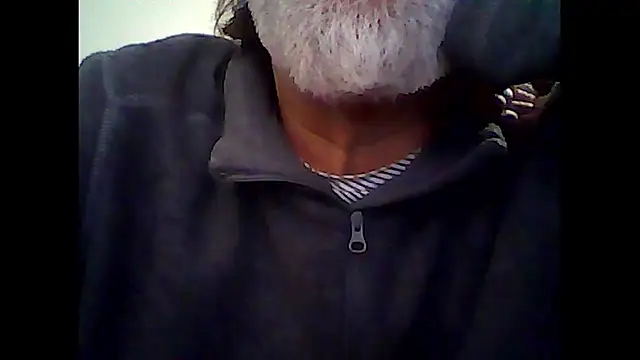 xcimeru online show from November 26, 2025, 4:29 pm