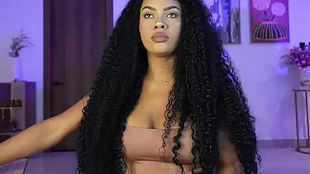 HOTBLACKANDWHITE2 online show from June 11, 2026, 2:33 am