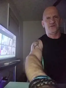 footfreek17 online show from April 11, 2026, 4:53 am