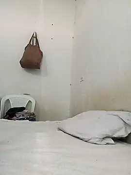 SiraJones-13 online show from March 12, 2026, 4:00 pm