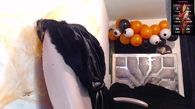 Snapshot of toxxxic_cams chatting on October 19, 2025, 6:38 am toxxxic cams online show from October 19, 2025, 6:38 am