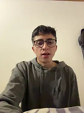 Snapshot of CamiRojas_boy chatting on November 10, 2025, 4:28 am CamiRojas boy online show from November 10, 2025, 4:28 am