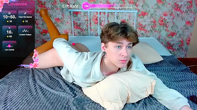  YummyTony  online show from February 20, 2025, 2:35 pm