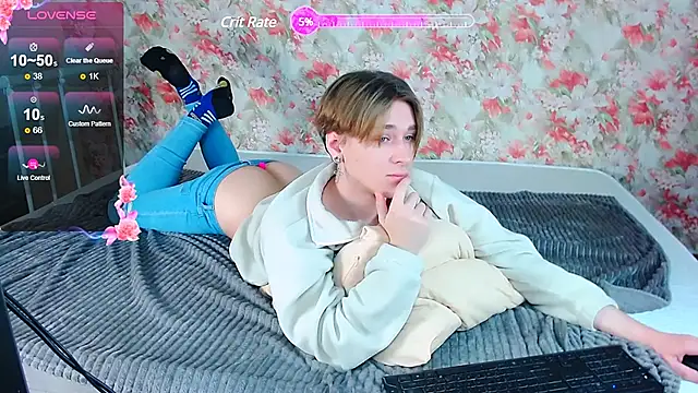  YummyTony  online show from March 16, 2025, 3:17 pm