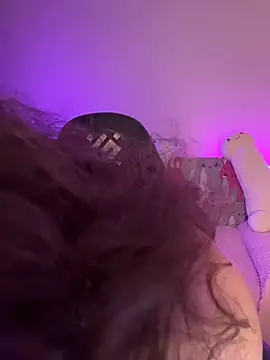 Snapshot of Your_insomniya chatting on December 3, 2025, 8:30 pm Your insomniya online show from December 3, 2025, 8:30 pm