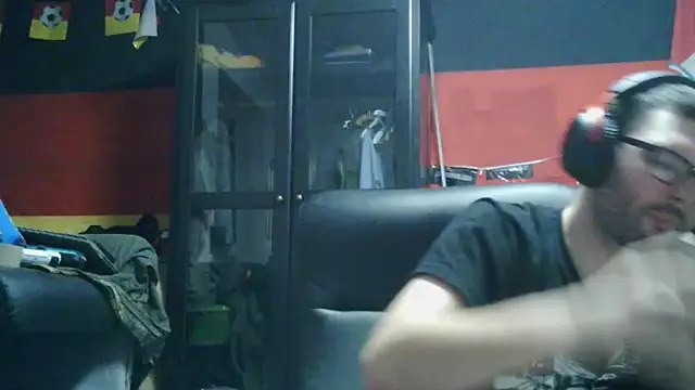 Snapshot of Die-geile-Sau chatting on February 22, 2026, 9:38 pm Die-geile-Sau online show from February 22, 2026, 9:38 pm