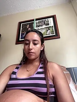 Snapshot of Vaiolet_a chatting on January 15, 2025, 6:19 pm Vaiolet a online show from January 15, 2025, 6:19 pm