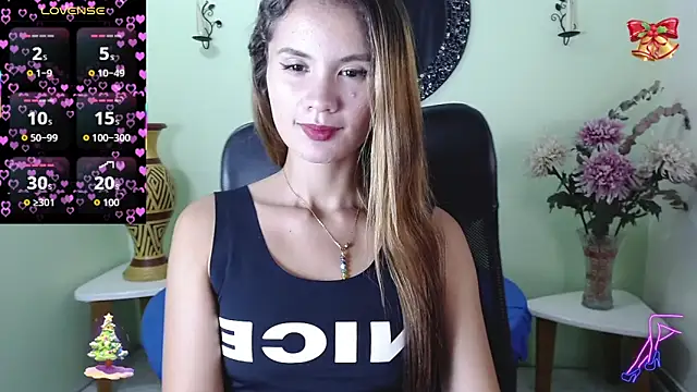 Snapshot of Sofia_Franco_ chatting on December 5, 2025, 7:34 pm Sofia Franco online show from December 5, 2025, 7:34 pm