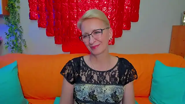 Snapshot of iamyourdream89 chatting on February 17, 2026, 4:26 pm iamyourdream89 online show from February 17, 2026, 4:26 pm