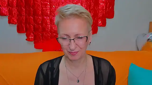 Snapshot of iamyourdream89 chatting on February 11, 2026, 12:27 pm iamyourdream89 online show from February 11, 2026, 12:27 pm