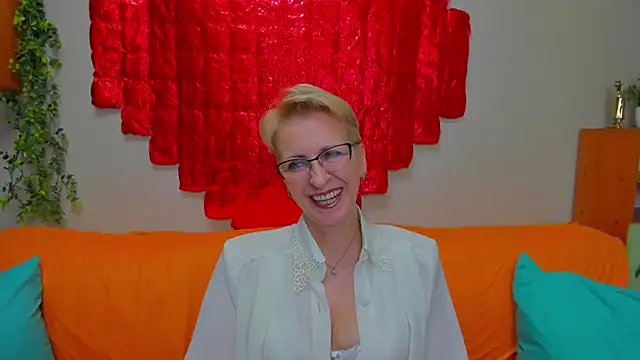 Snapshot of iamyourdream89 chatting on February 22, 2026, 5:25 pm iamyourdream89 online show from February 22, 2026, 5:25 pm