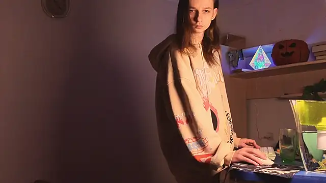 Snapshot of Frank_Fraer chatting on February 8, 2026, 4:43 am Frank Fraer online show from February 8, 2026, 4:43 am