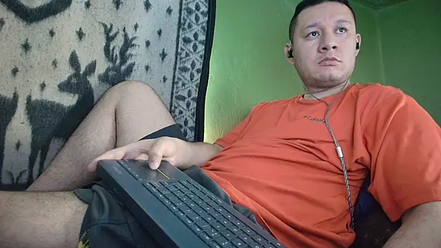 sweet cock28 online show from April 13, 2026, 3:16 pm