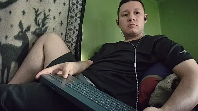 sweet cock28 online show from April 20, 2026, 3:13 pm