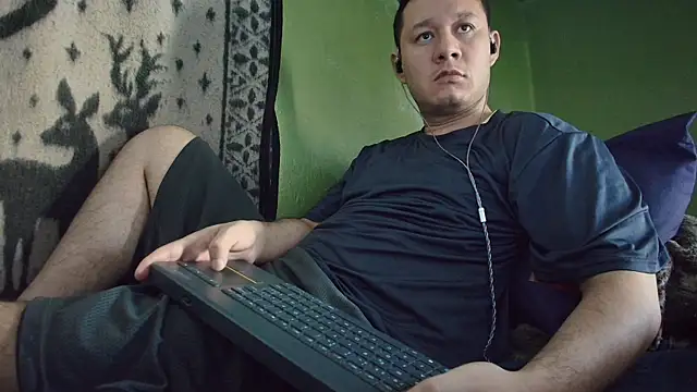 sweet cock28 online show from April 28, 2026, 3:05 pm