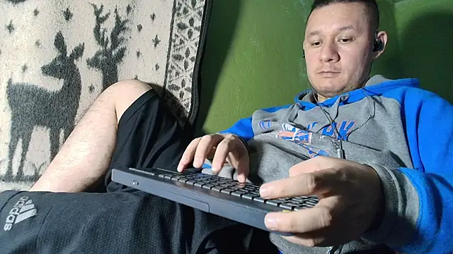 Snapshot of sweet_cock28 chatting on February 10, 2026, 3:38 am sweet cock28 online show from February 10, 2026, 3:38 am