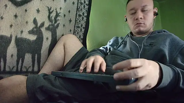 Snapshot of sweet_cock28 chatting on March 6, 2026, 3:29 pm sweet cock28 online show from March 6, 2026, 3:29 pm