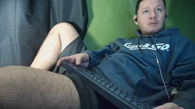 sweet cock28 online show from August 1, 2026, 3:15 am