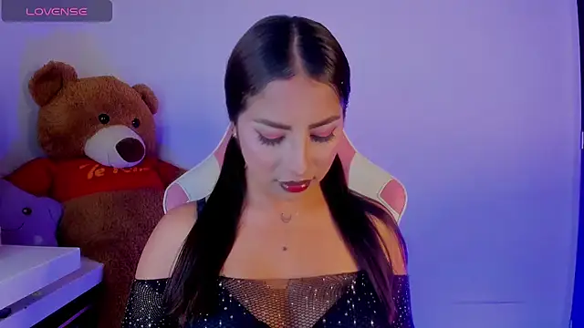 lucykinky22 online show from November 6, 2025, 10:25 pm
