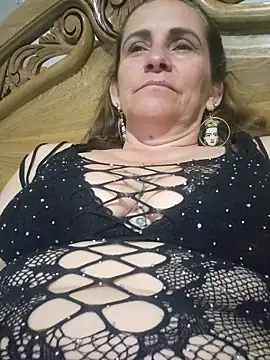 Snapshot of SeductionSilera chatting on February 21, 2025, 1:33 am SeductionSilera online show from February 21, 2025, 1:33 am