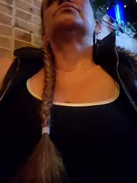 SeductionSilera online show from May 6, 2026, 3:32 am