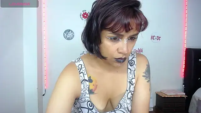 Snapshot of pinky_violeta chatting on May 30, 2026, 12:06 am pinky violeta online show from May 30, 2026, 12:06 am