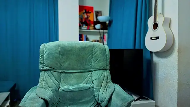 Snapshot of Katniss_K chatting on October 5, 2025, 4:58 am Katniss K online show from October 5, 2025, 4:58 am